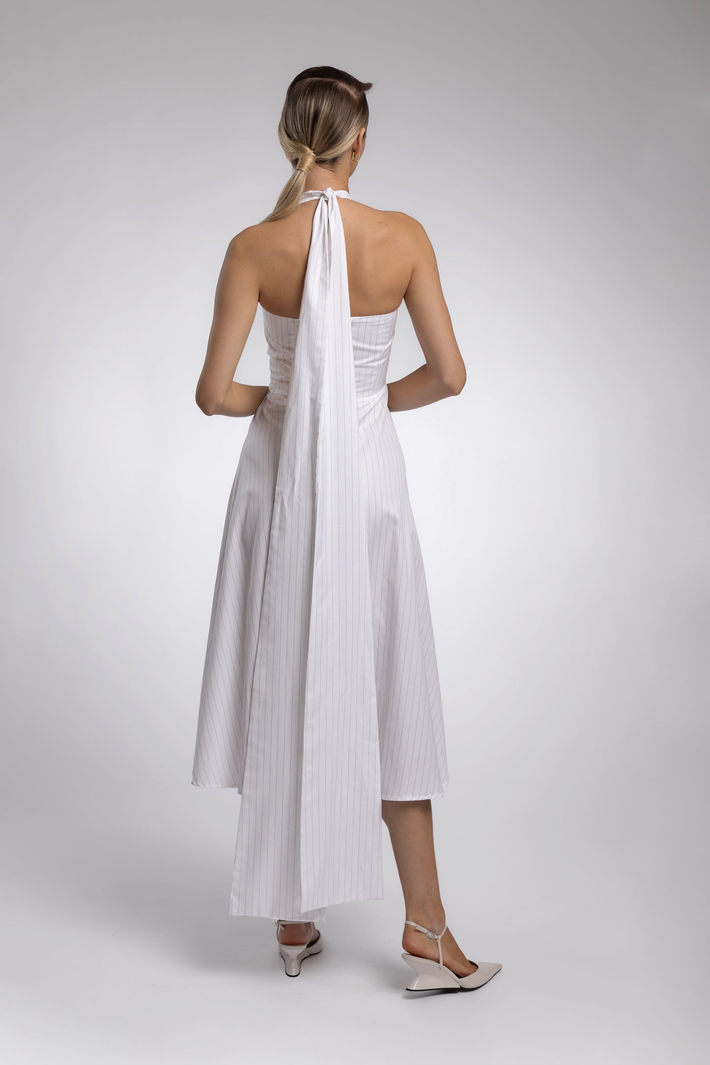 
                  
                    ARA DRESS
                  
                
