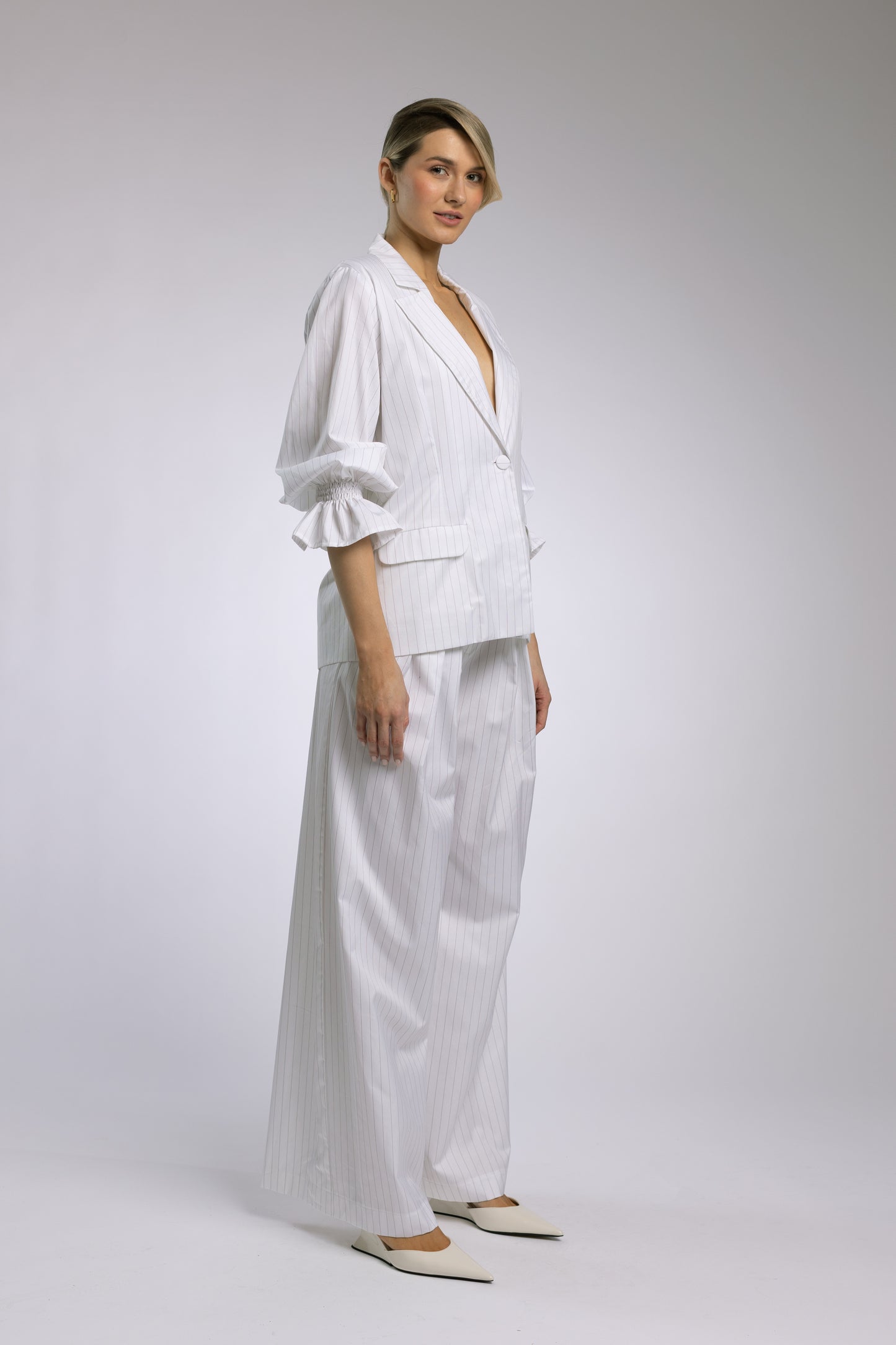 
                  
                    FARAFRA BLAZER
                  
                