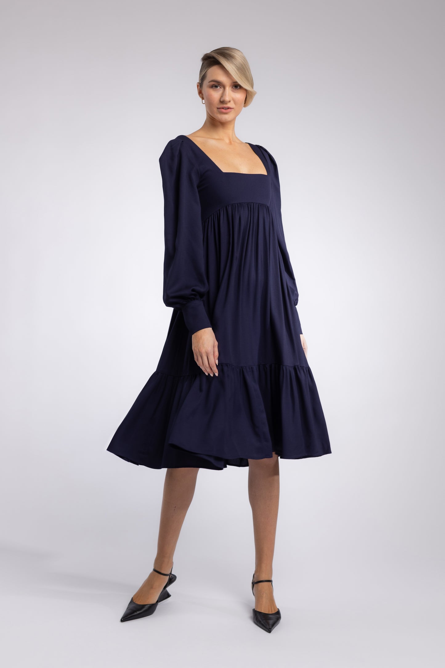 
                  
                    JAYA DRESS
                  
                