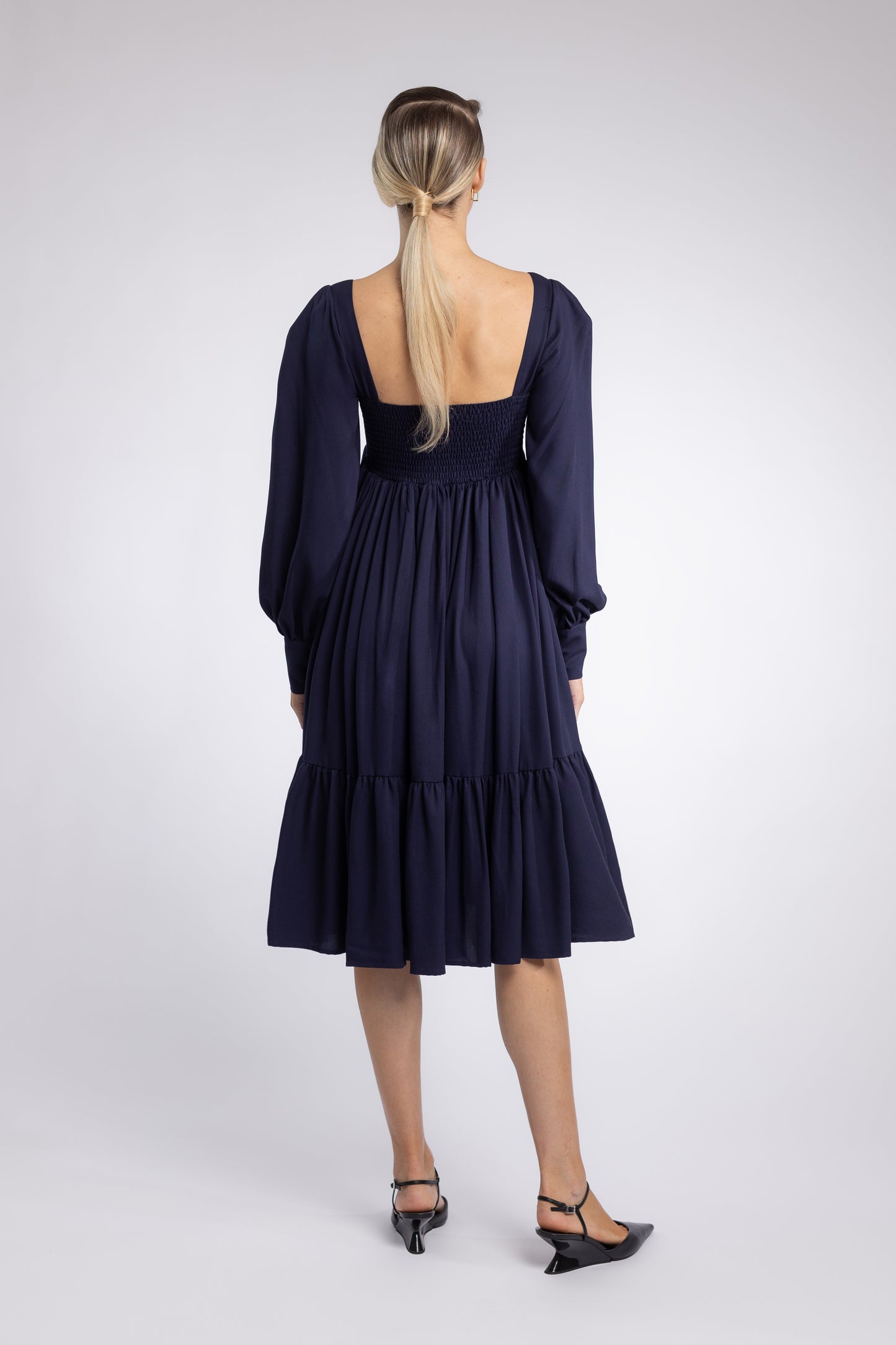
                  
                    JAYA DRESS
                  
                