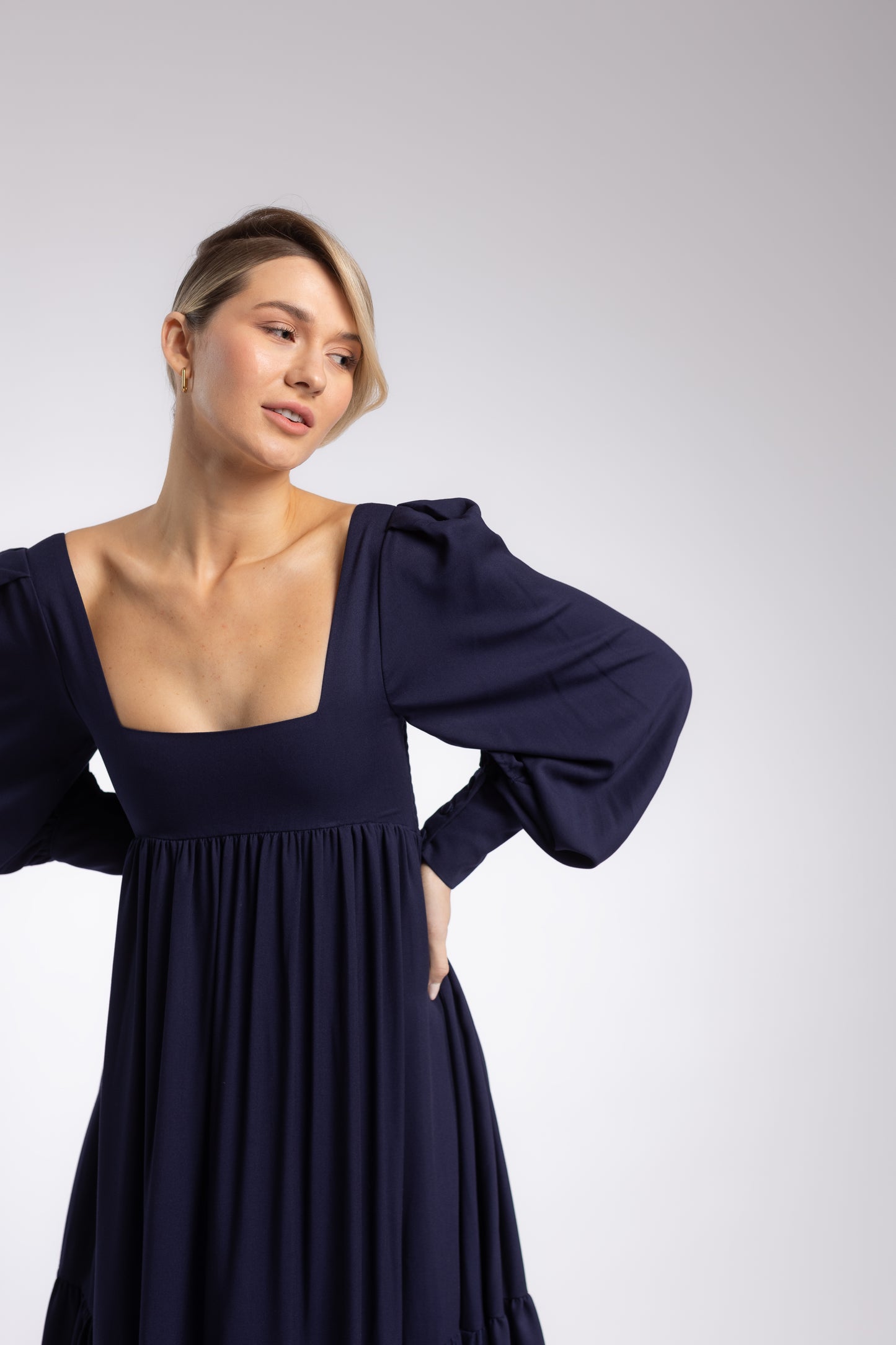 
                  
                    JAYA DRESS
                  
                