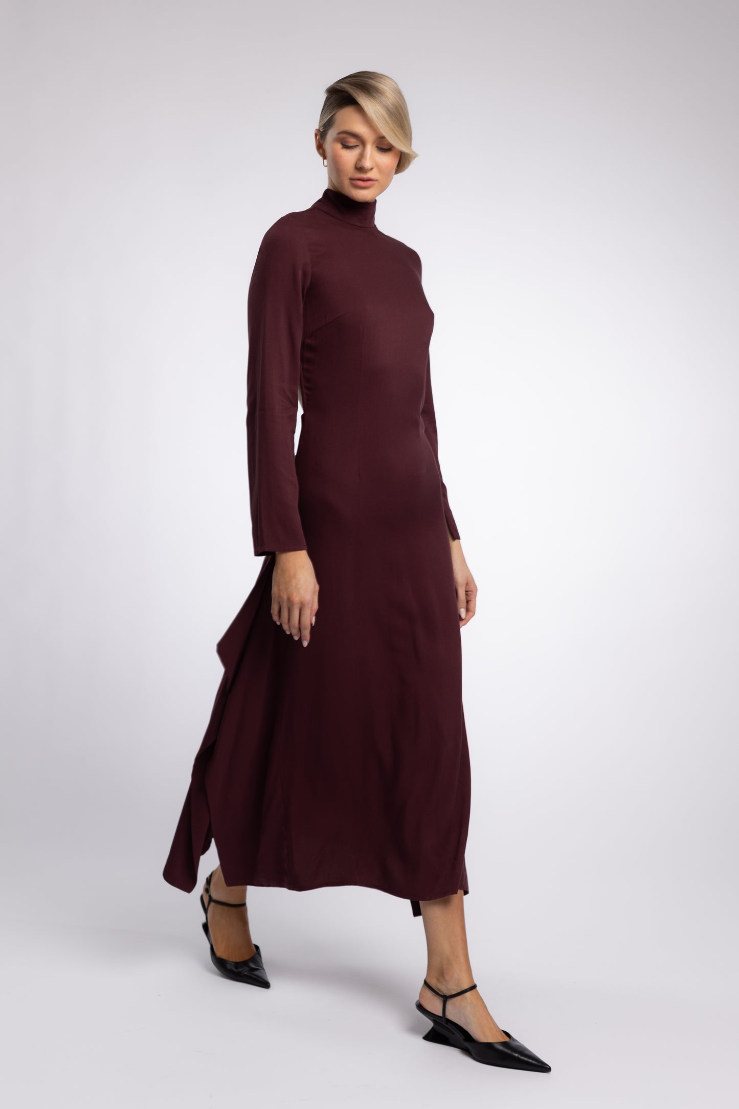 
                  
                    RUBY DRESS
                  
                
