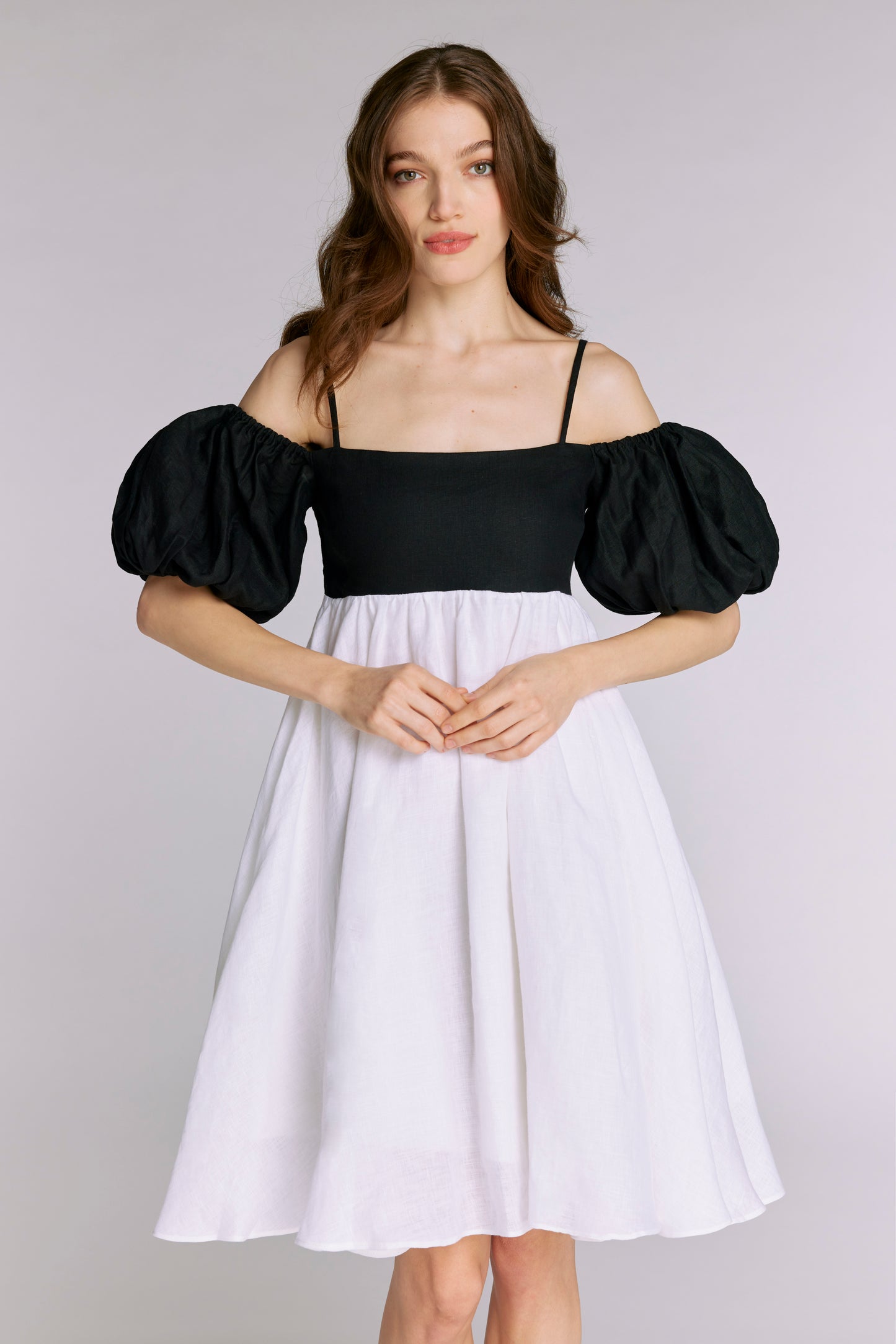 
                  
                    TOLEDO dress
                  
                