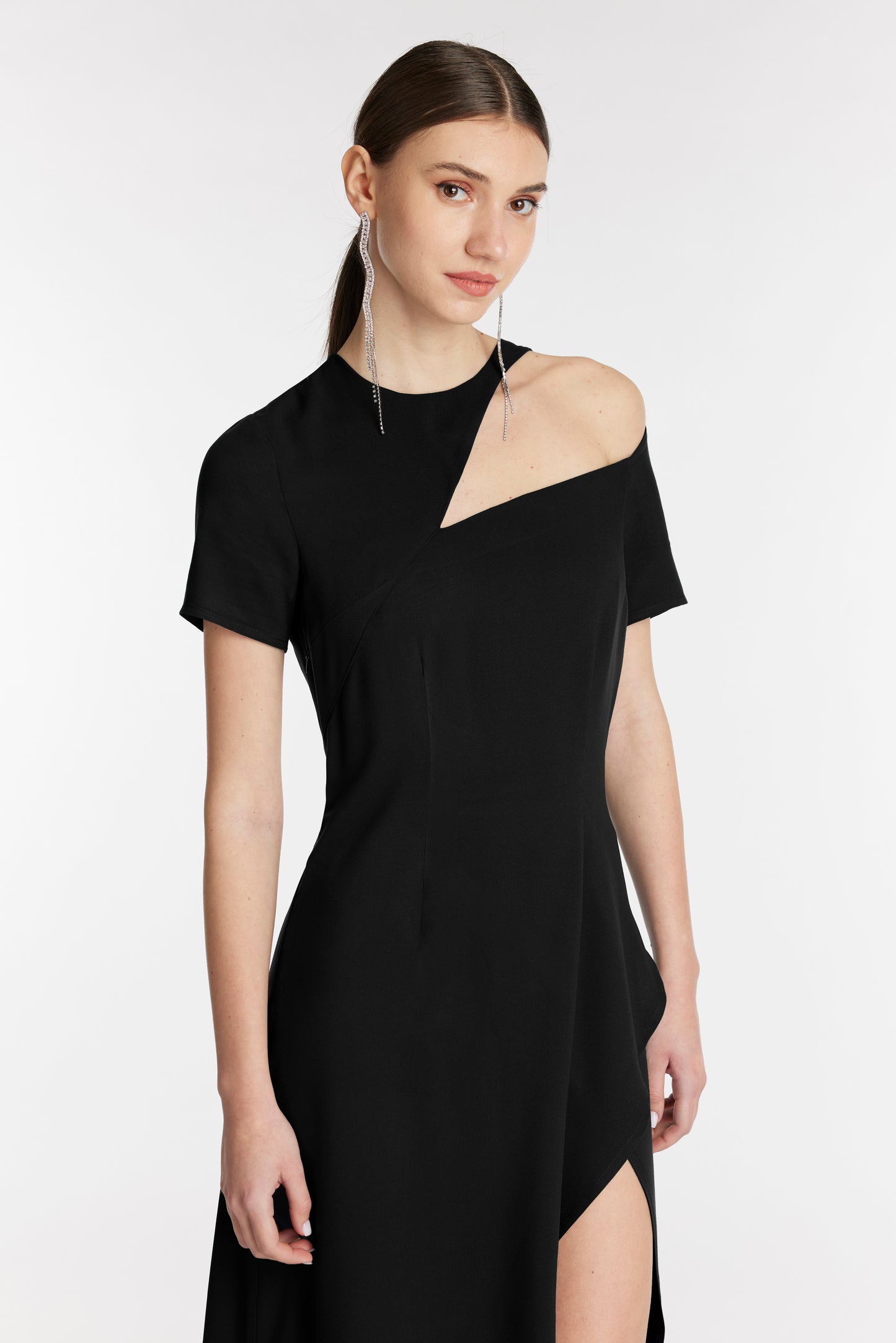 
                  
                    KELLY dress
                  
                