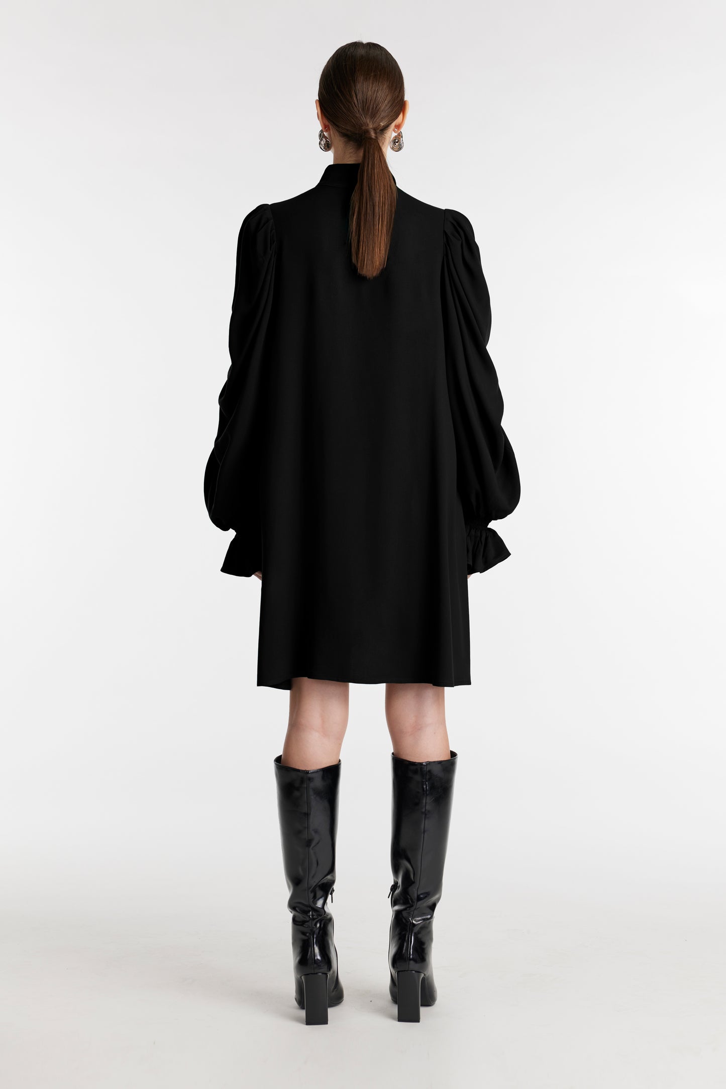 
                  
                    LYRE dress
                  
                