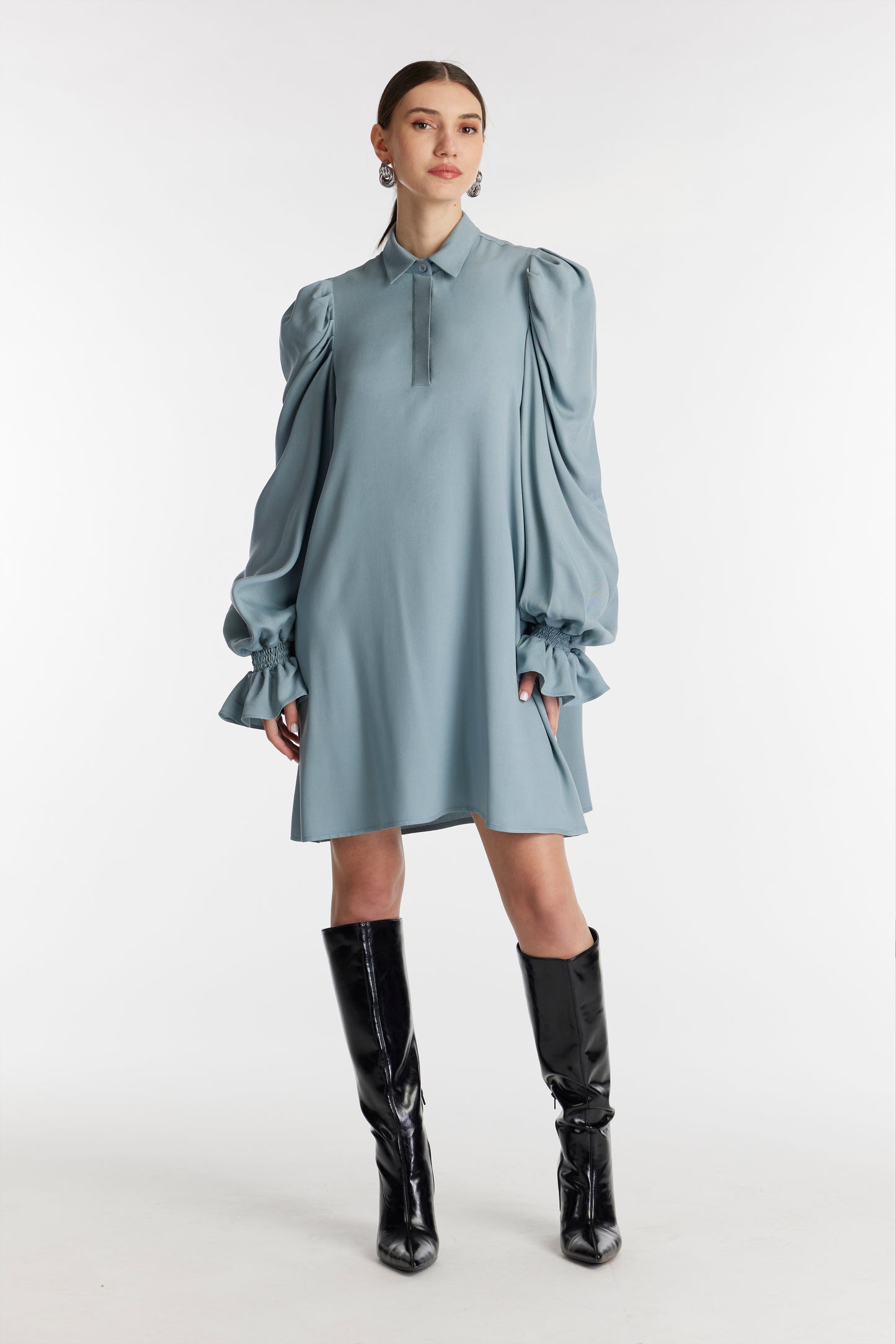 
                  
                    MOSS dress
                  
                
