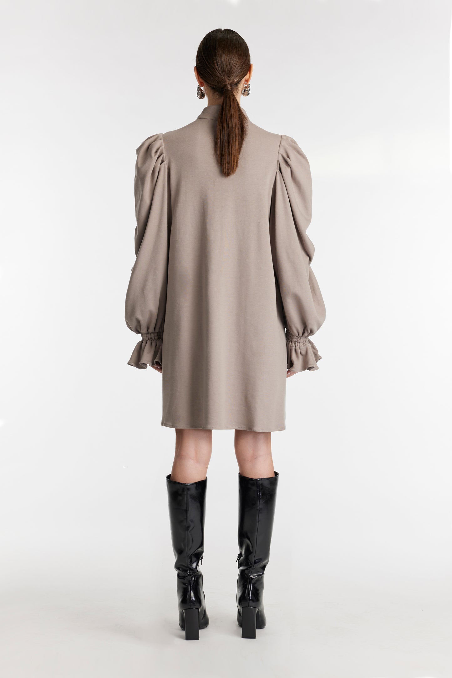 
                  
                    KYTHREA dress
                  
                
