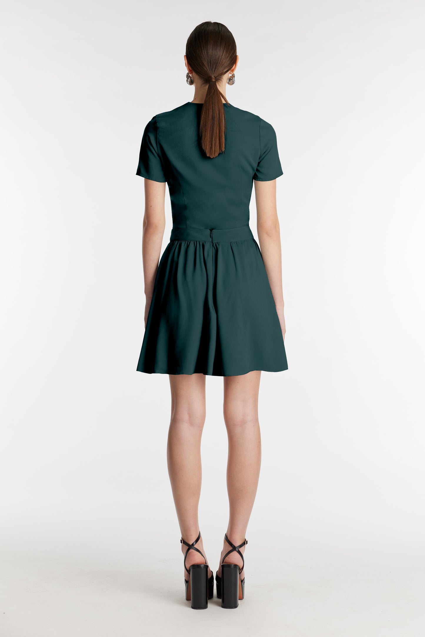 
                  
                    CLOVER skirt
                  
                