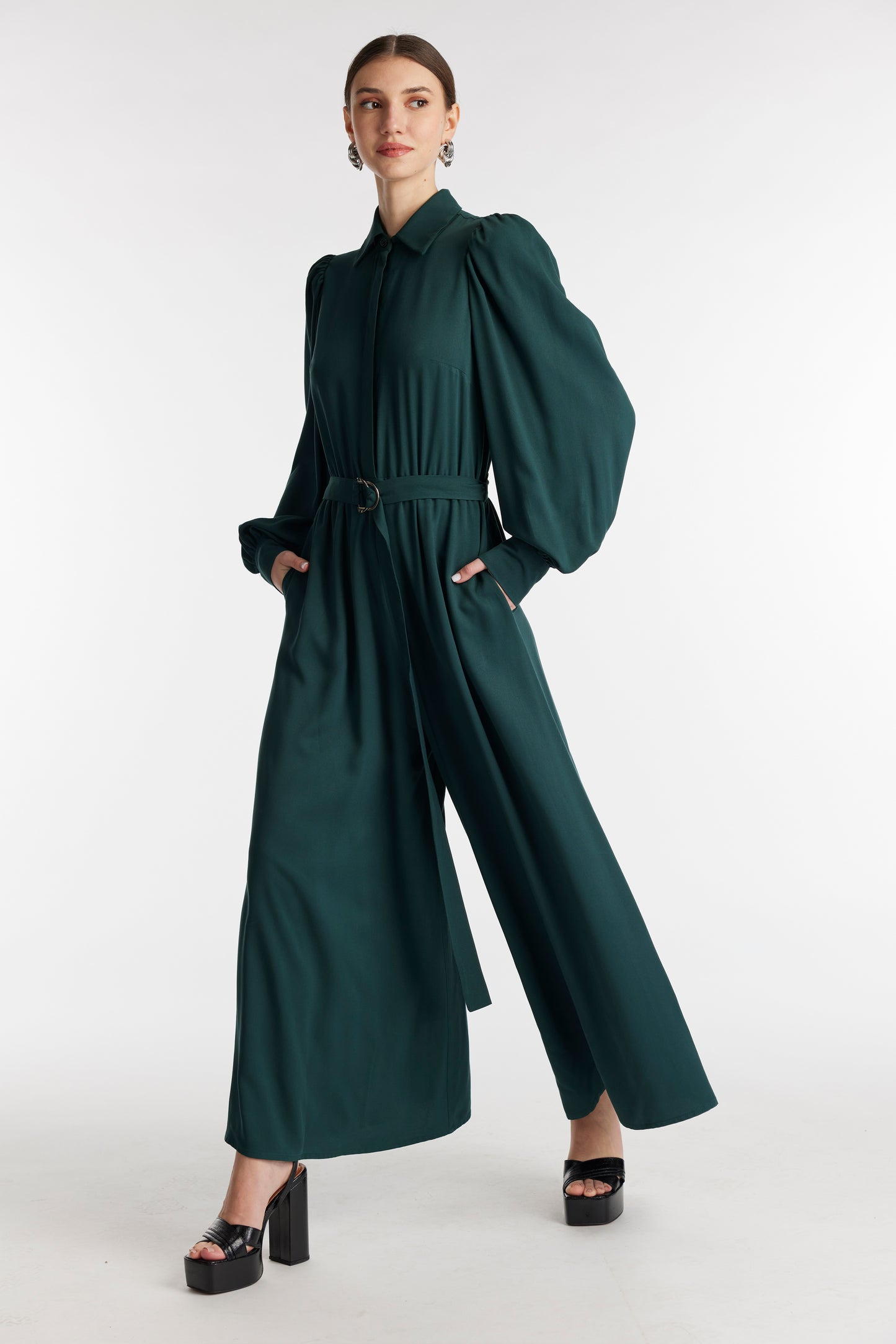 
                  
                    HEARTLEAF jumpsuit
                  
                