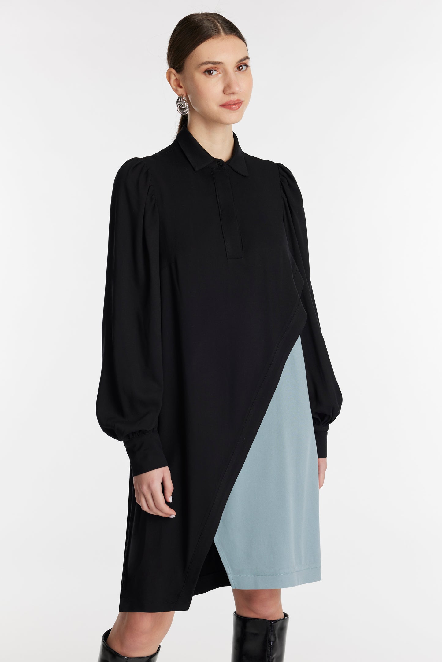 
                  
                    ASTOLA dress
                  
                