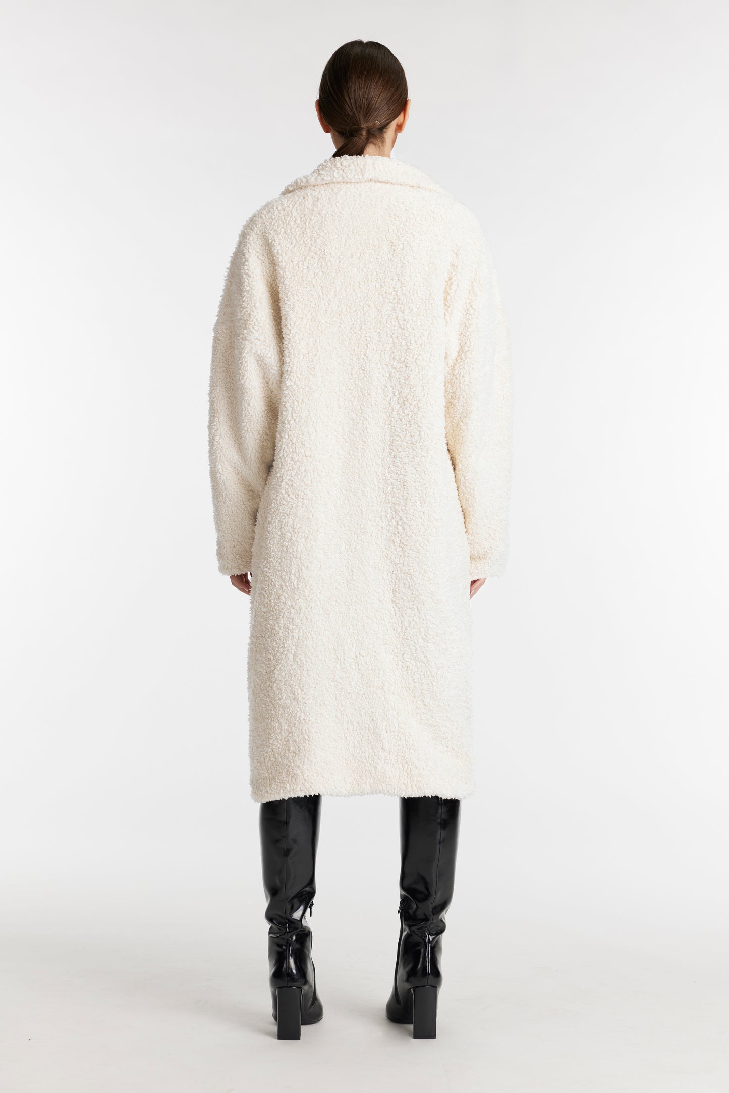 
                  
                    UYUNI coat
                  
                