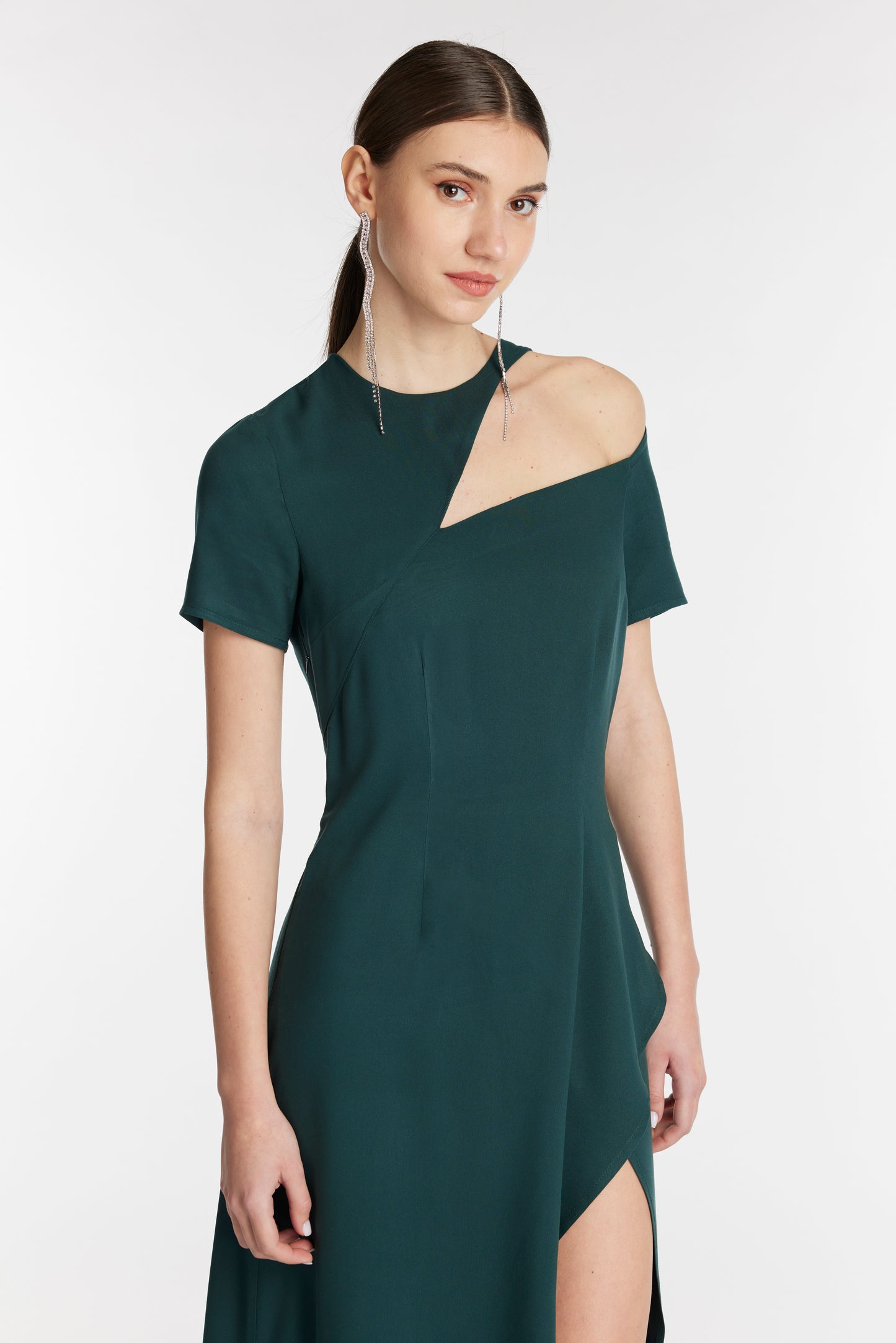 
                  
                    EMERALD dress
                  
                