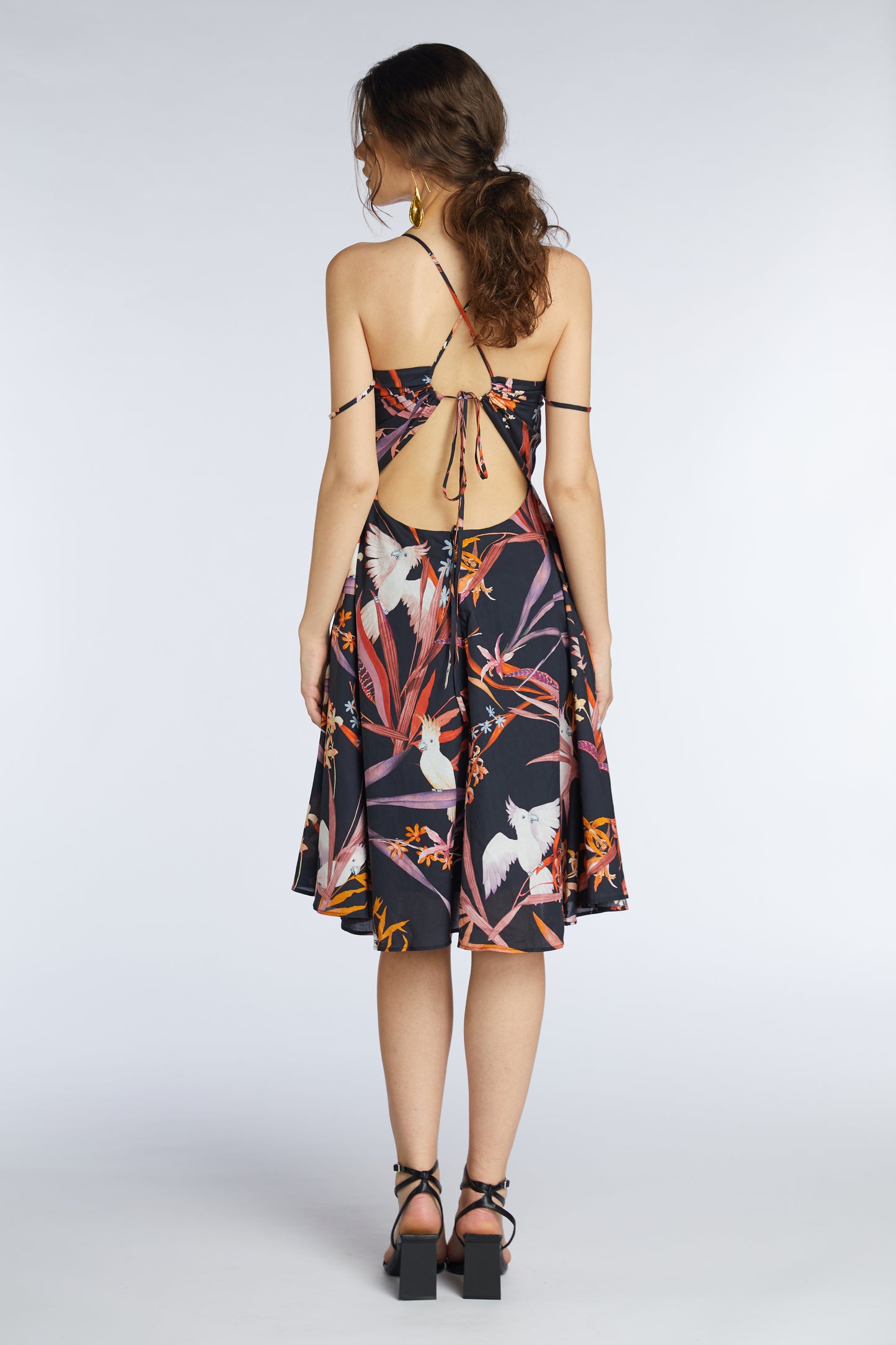 
                  
                    ARACARI dress
                  
                