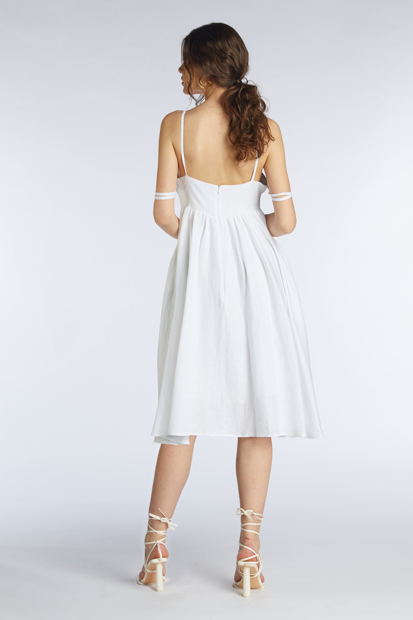 
                  
                    ARINI dress
                  
                