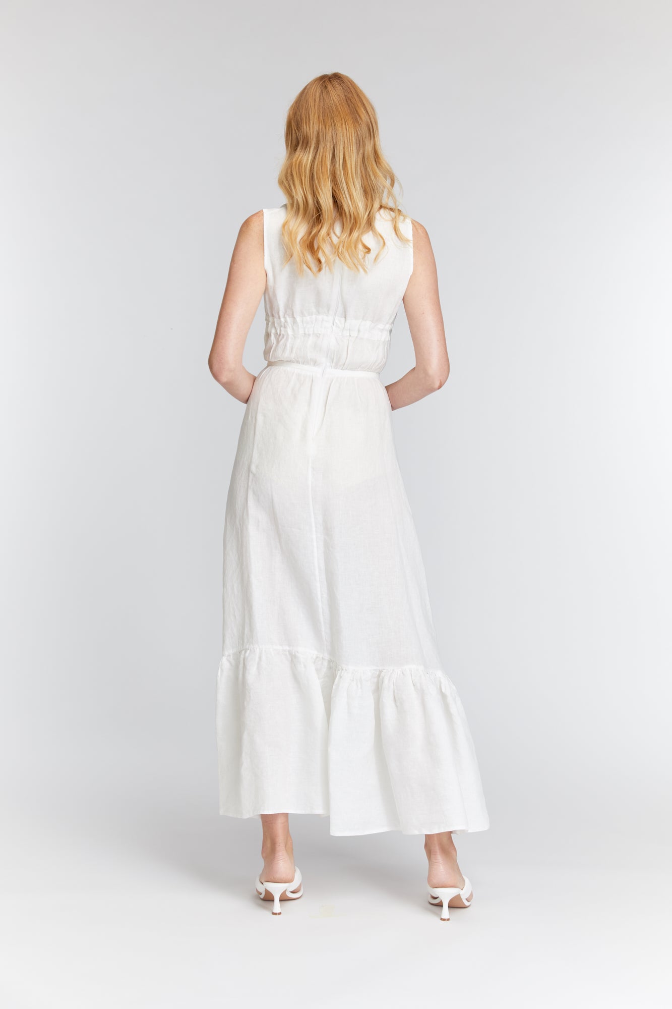 
                  
                    MOONFLOWER dress
                  
                