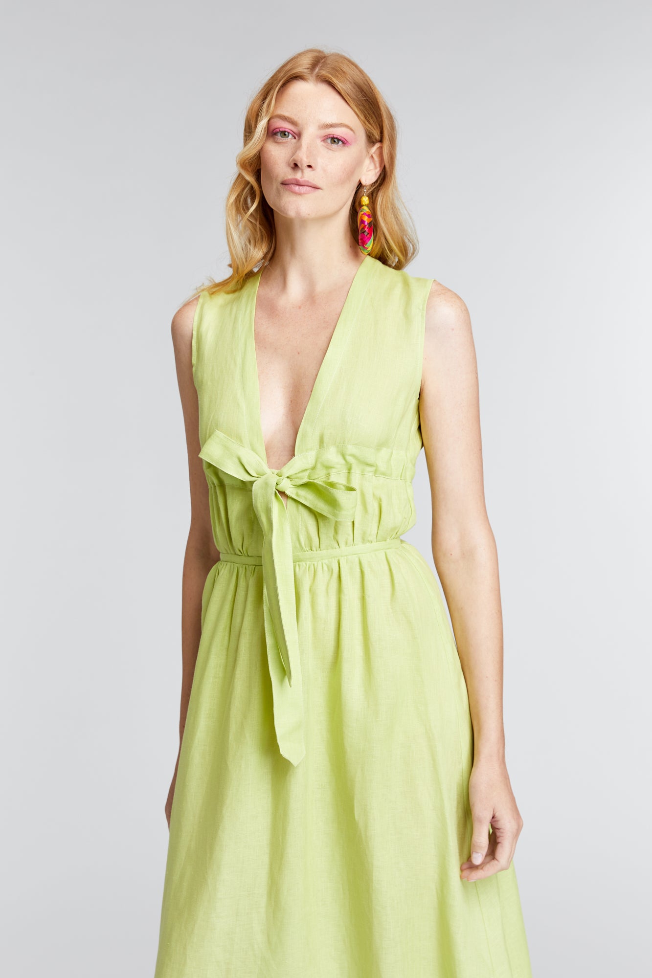 
                  
                    LIME FLOWER dress
                  
                