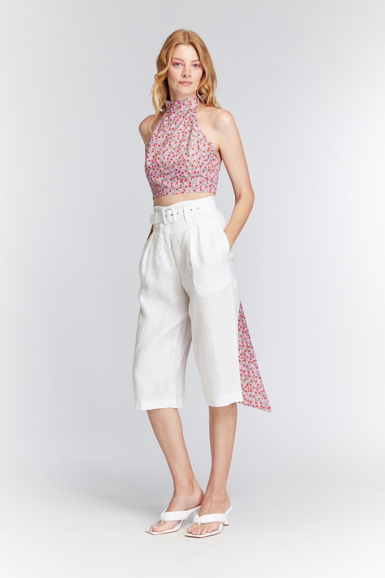 
                  
                    HOLLYHOCK top
                  
                