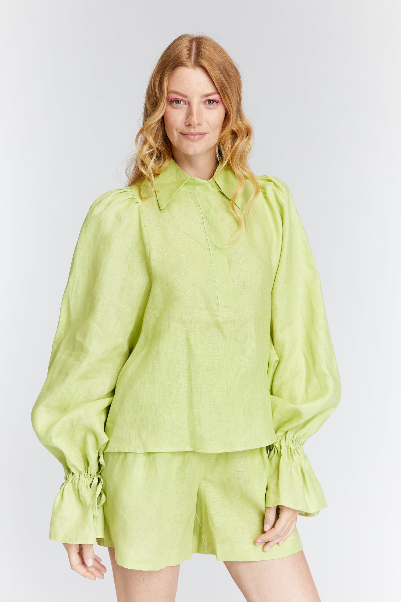 
                  
                    LEAF shorts
                  
                