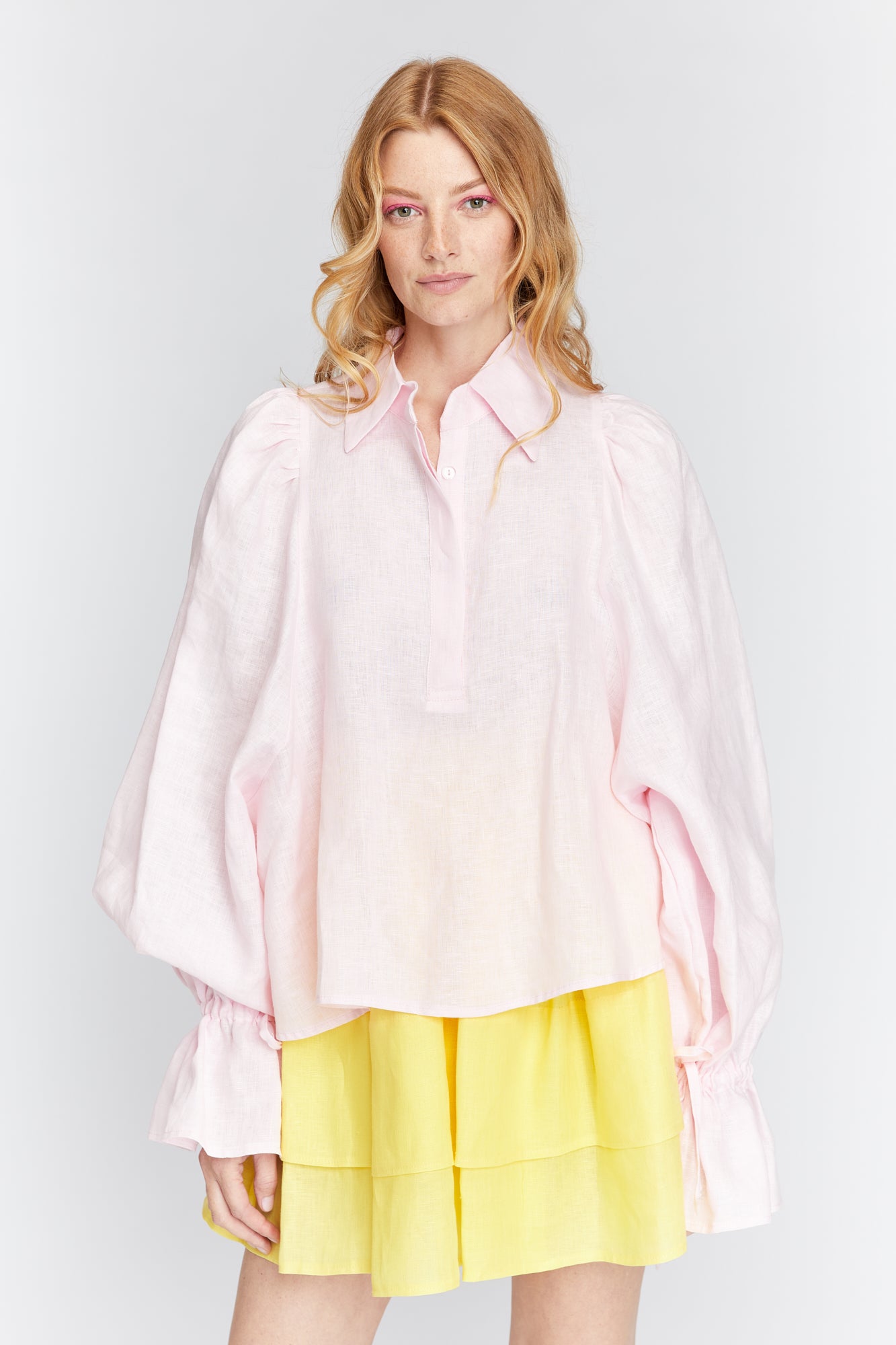 
                  
                    PLUMERIA skirt
                  
                