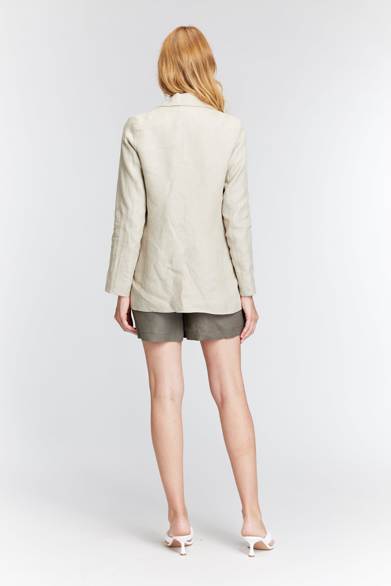 
                  
                    CHESTNUT shorts
                  
                