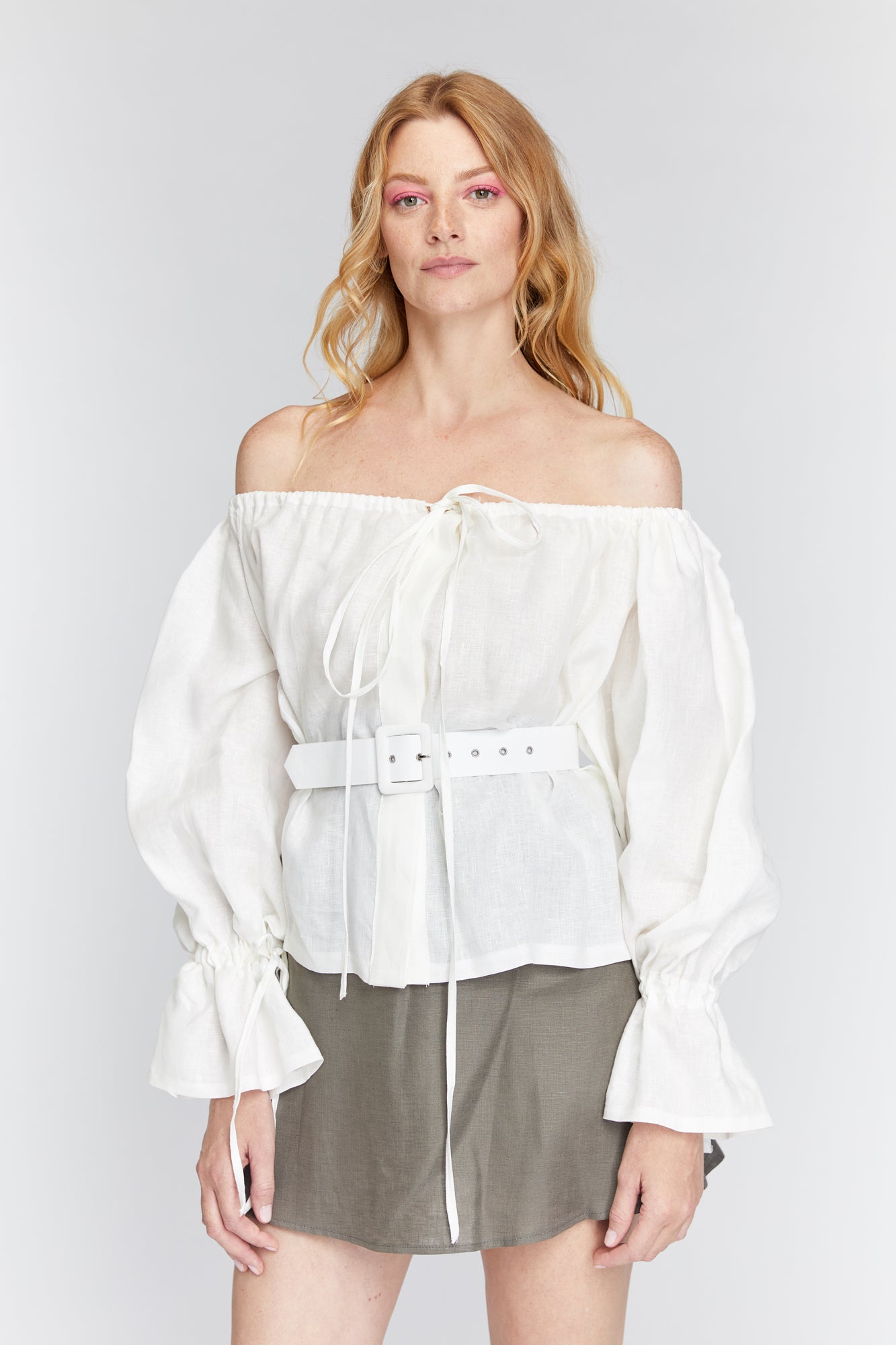 
                  
                    DAYLILY skirt
                  
                