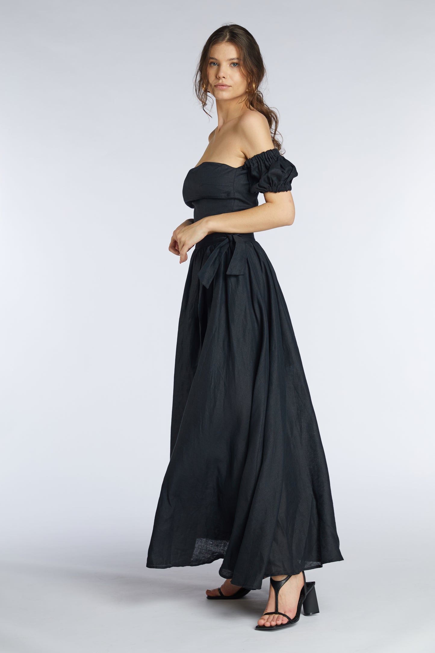 
                  
                    CAROLINA skirt
                  
                