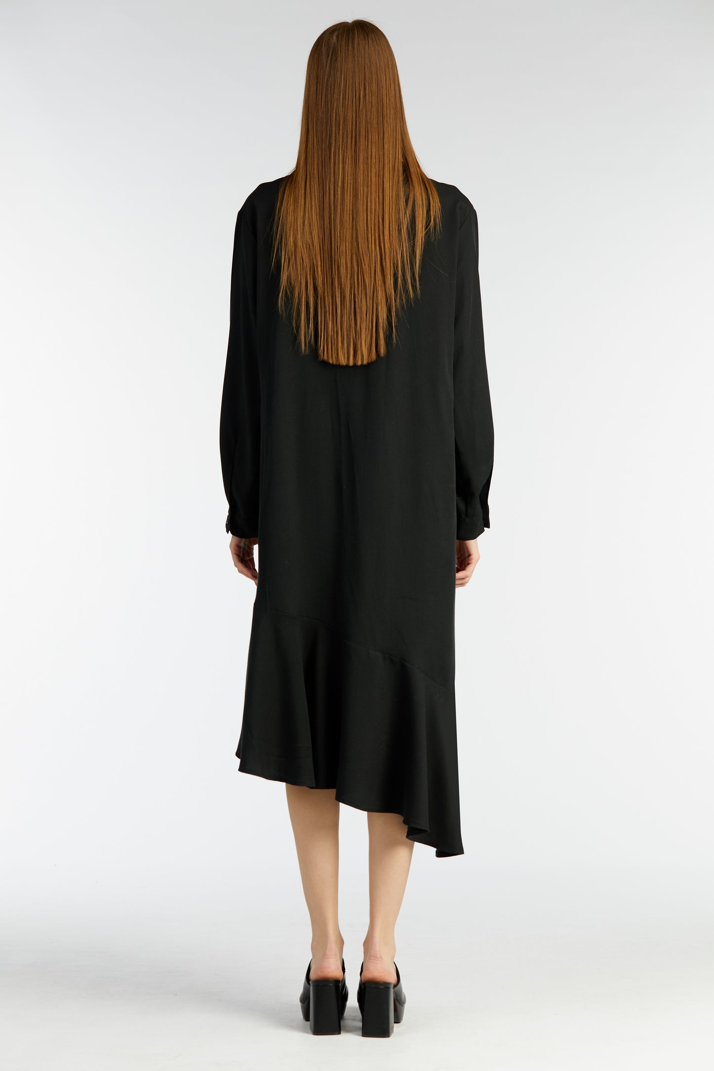 
                  
                    BASALT dress
                  
                