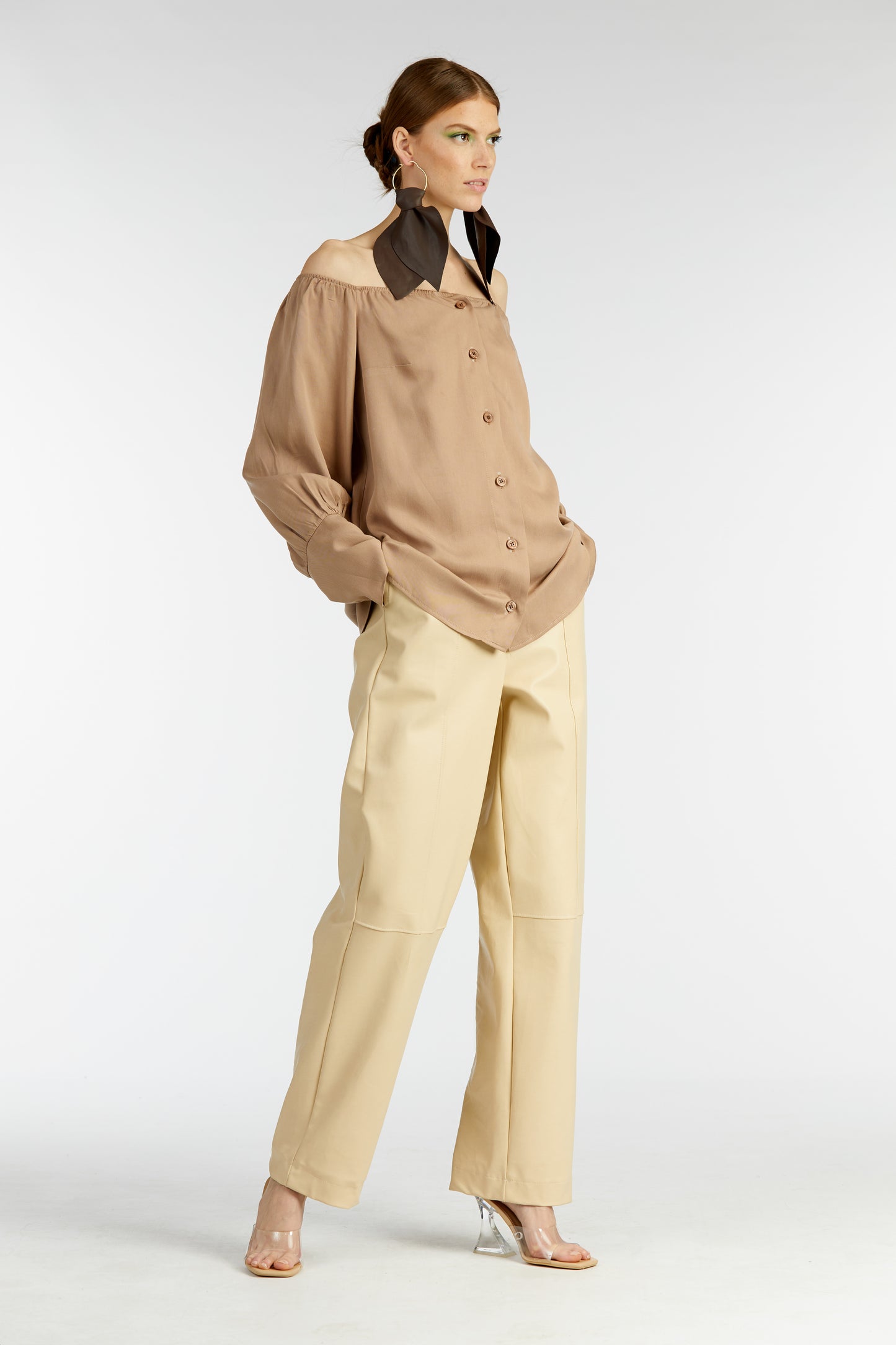 
                  
                    CINNAMON top
                  
                