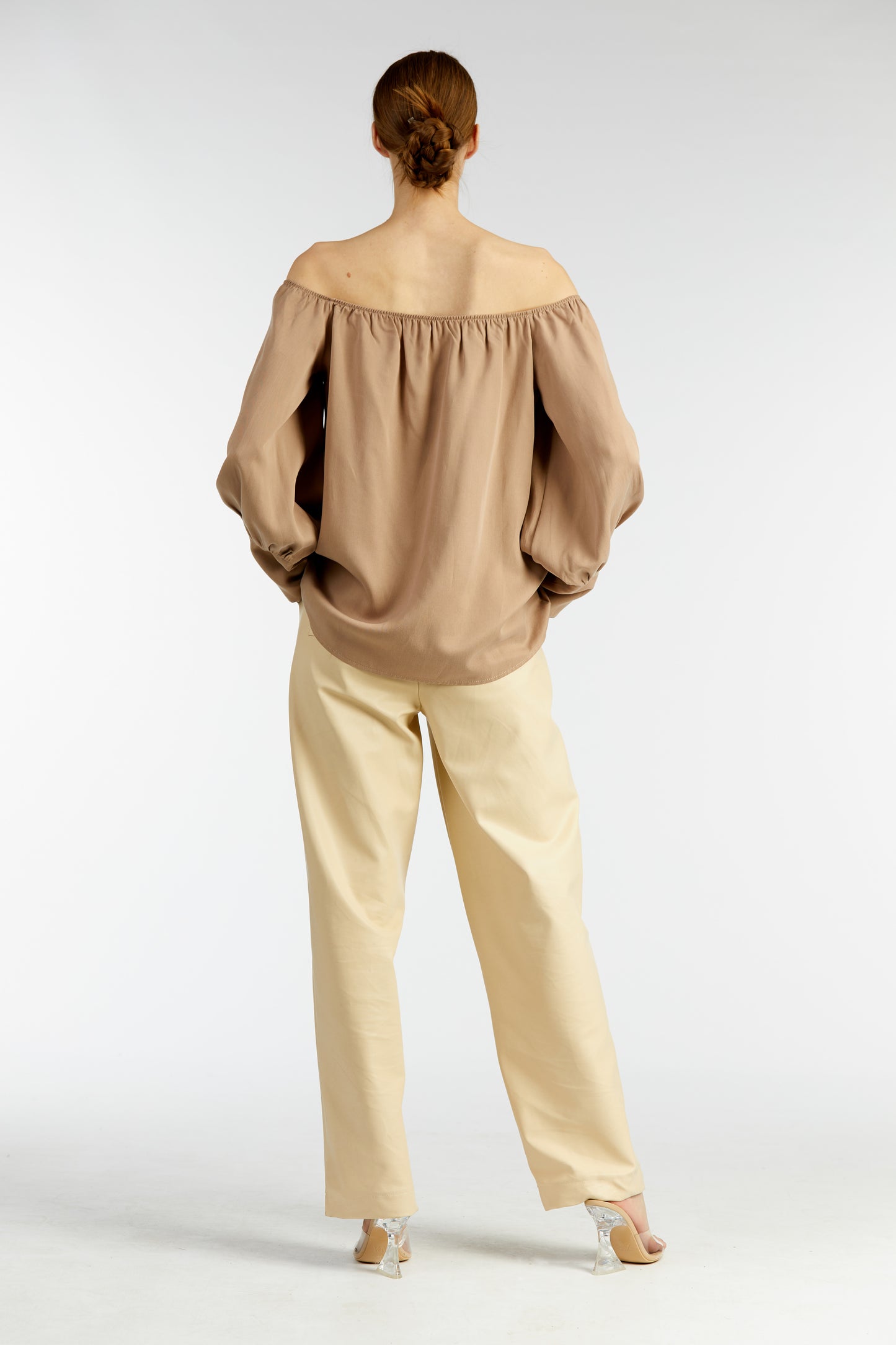 
                  
                    CINNAMON top
                  
                