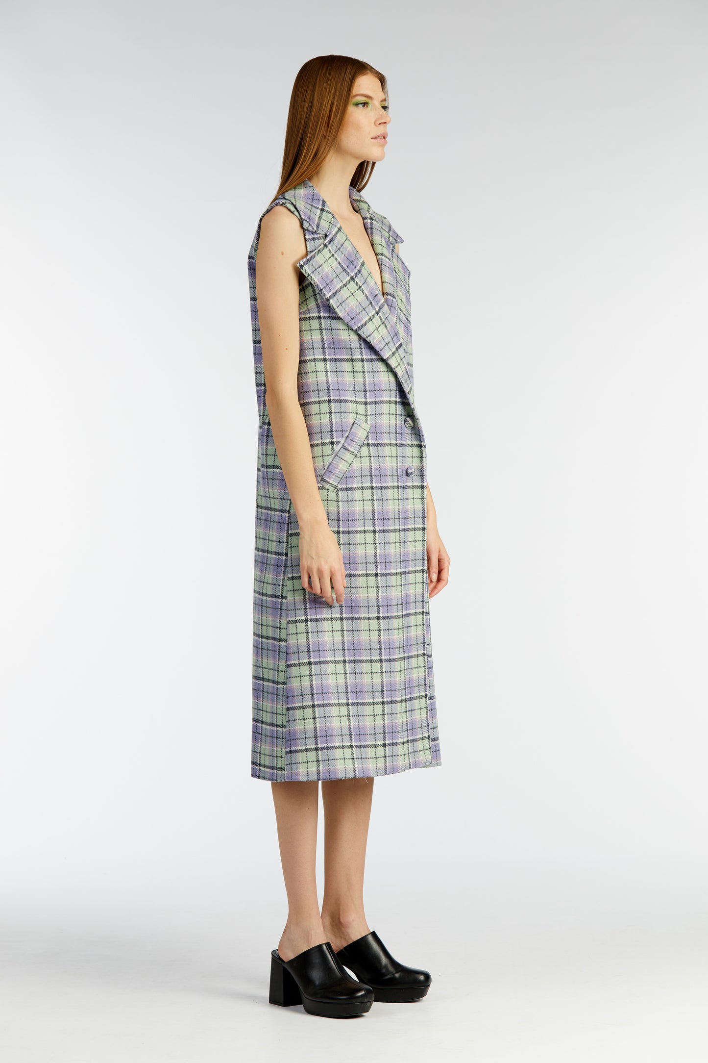 
                  
                    EVERGREEN vest
                  
                