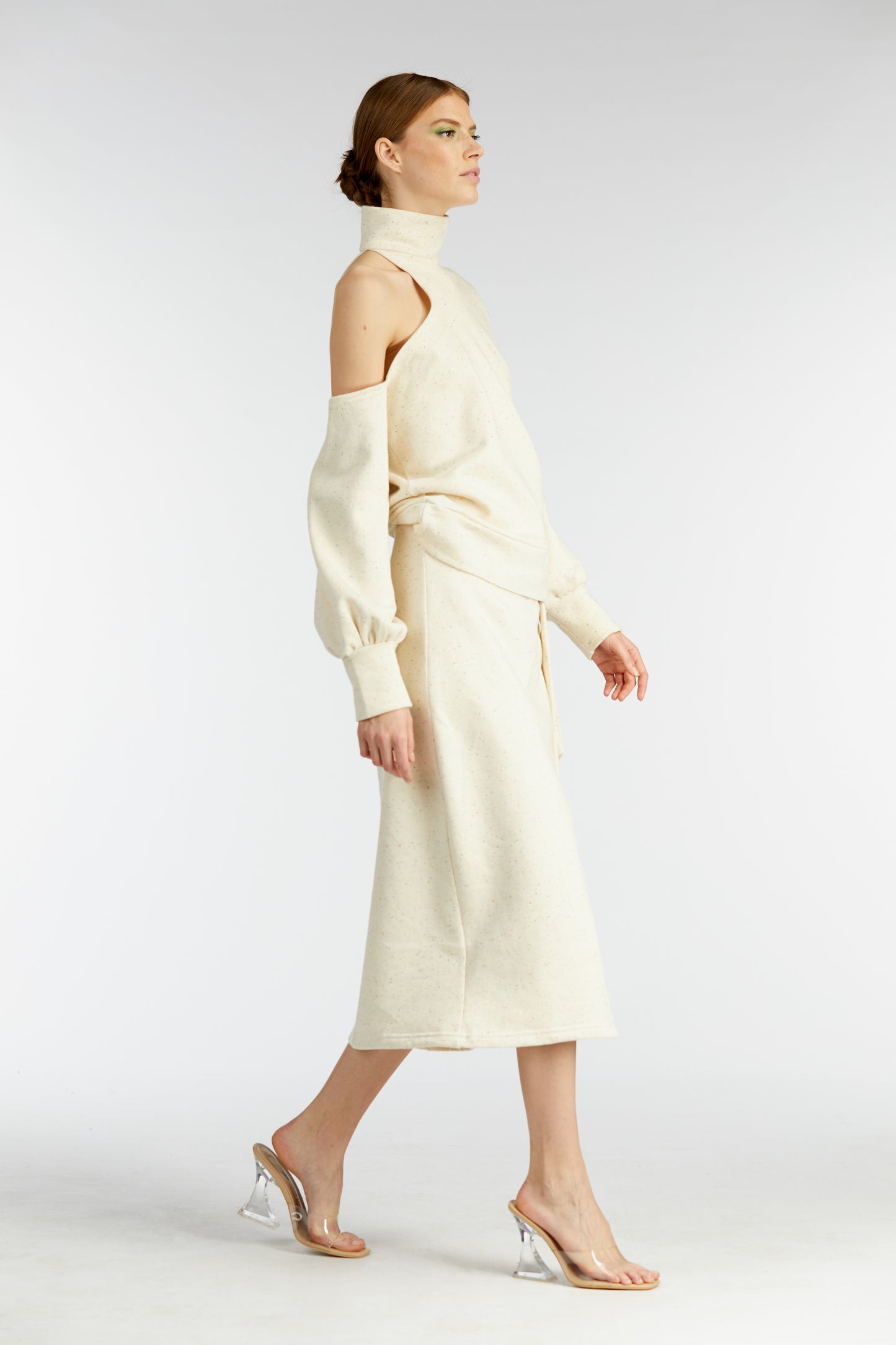
                  
                    LIMESTONE sweater
                  
                