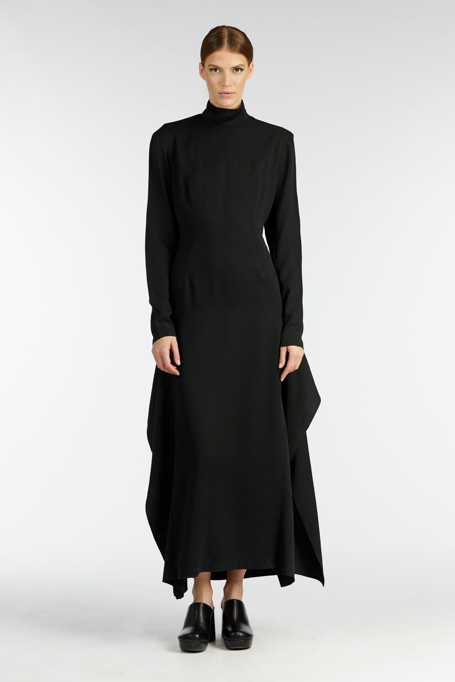 
                  
                    PERISSA dress
                  
                
