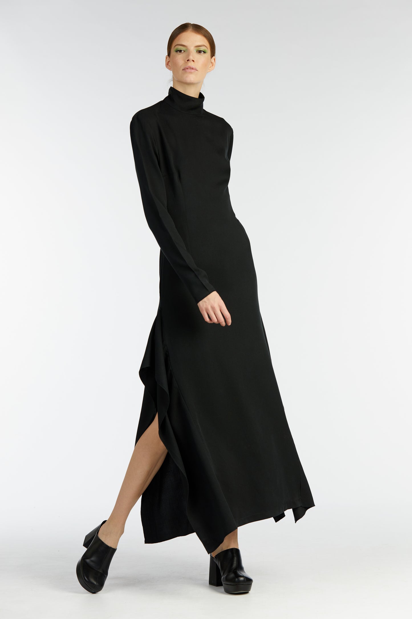 
                  
                    PERISSA dress
                  
                