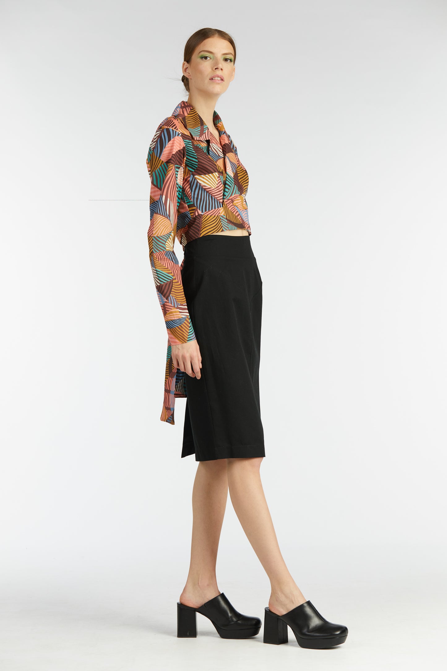 
                  
                    LICORICE skirt
                  
                