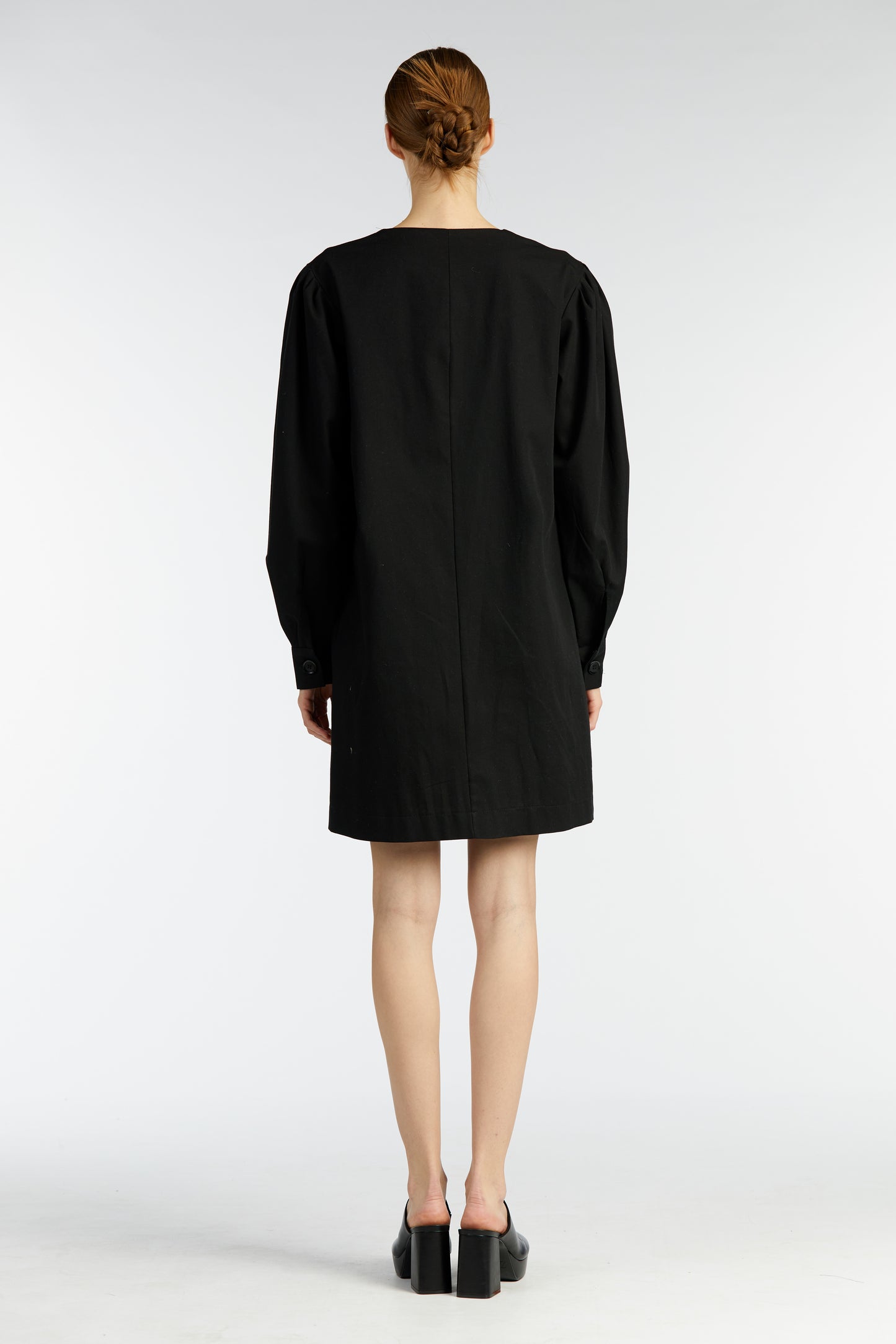 
                  
                    QUAIL dress
                  
                