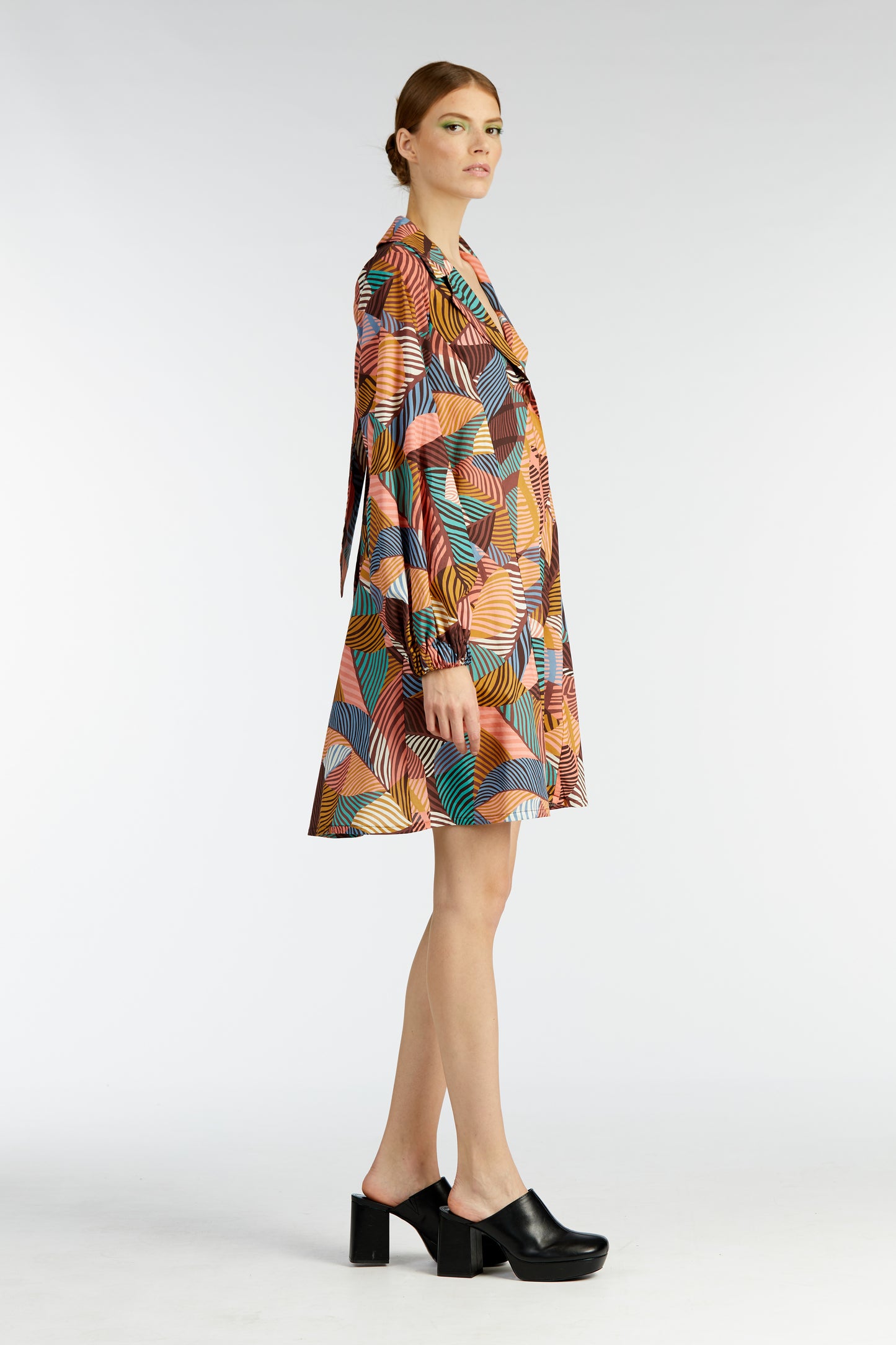 
                  
                    SAFFRON dress
                  
                